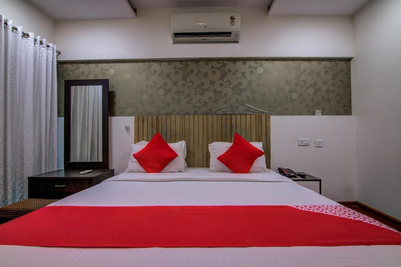 Oyo Hotel 55 Lawsons Bay Jalāripeta Dış mekan fotoğraf